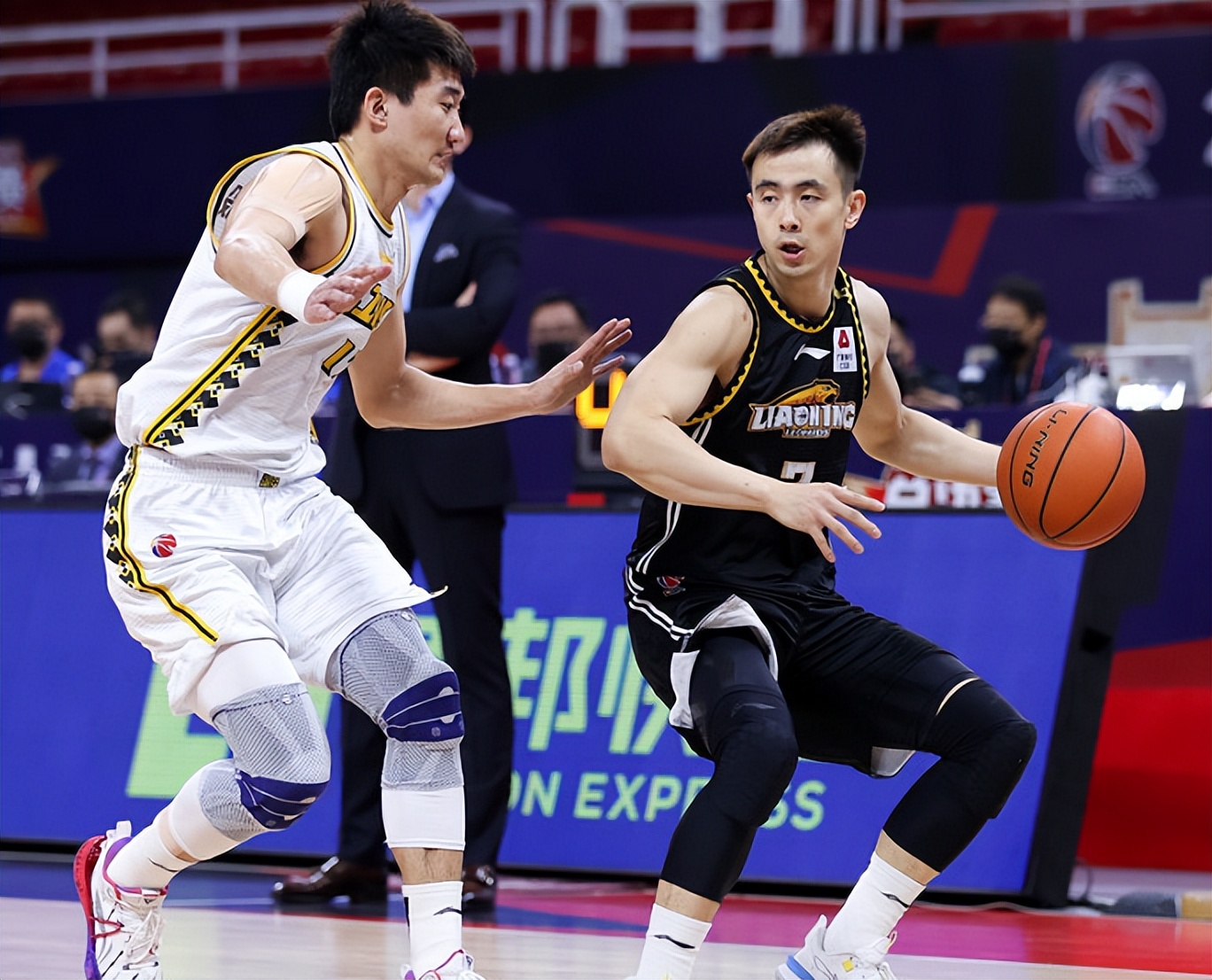 九游包含曼城清晨外线爆发里程碑夜浙江队迎来里程碑，Karsa赛事官方发布惊艳表现新规瞬间刷屏的词条